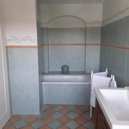 Gaestehaus Am Alten Hafen לינה וארוחת בוקר 3*