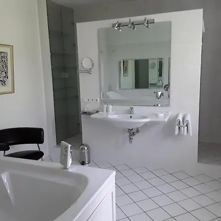 Gaestehaus Am Alten Hafen 3*