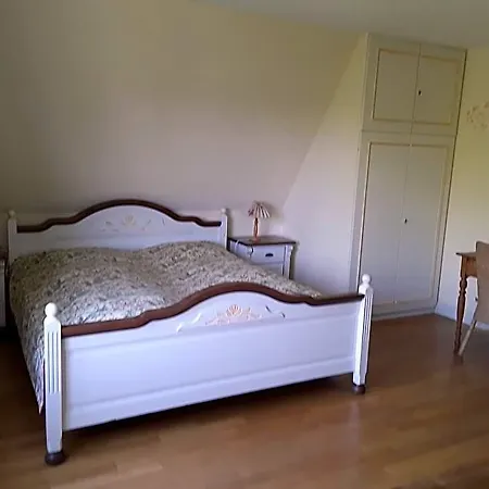 Gaestehaus Am Alten Hafen לינה וארוחת בוקר 3*